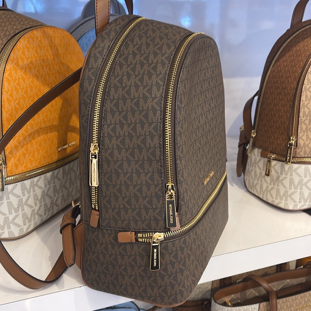 MICHAEL KORS Rhea Medium Zip Signature Logo Backpack
BROWN 
NWT - Picture 3 of 16